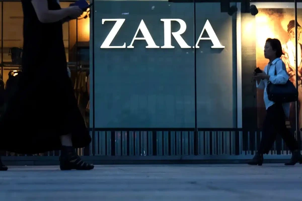 Fachadas de diseño y showrooms